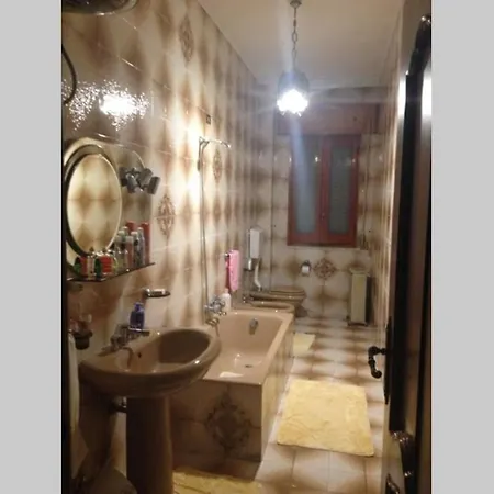 Comodo In Zona E Strategica. * Lamezia Terme